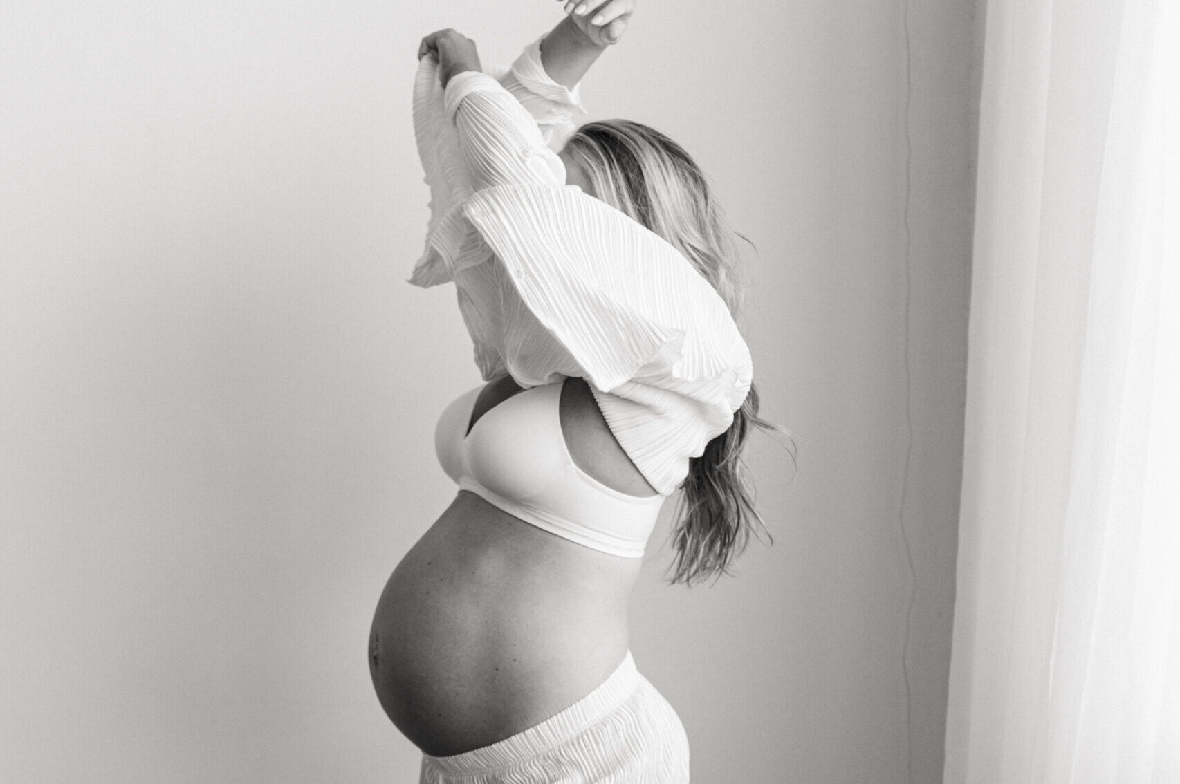 Editorial-Maternity-Pictures-East-End-Loft-Pittsburgh
