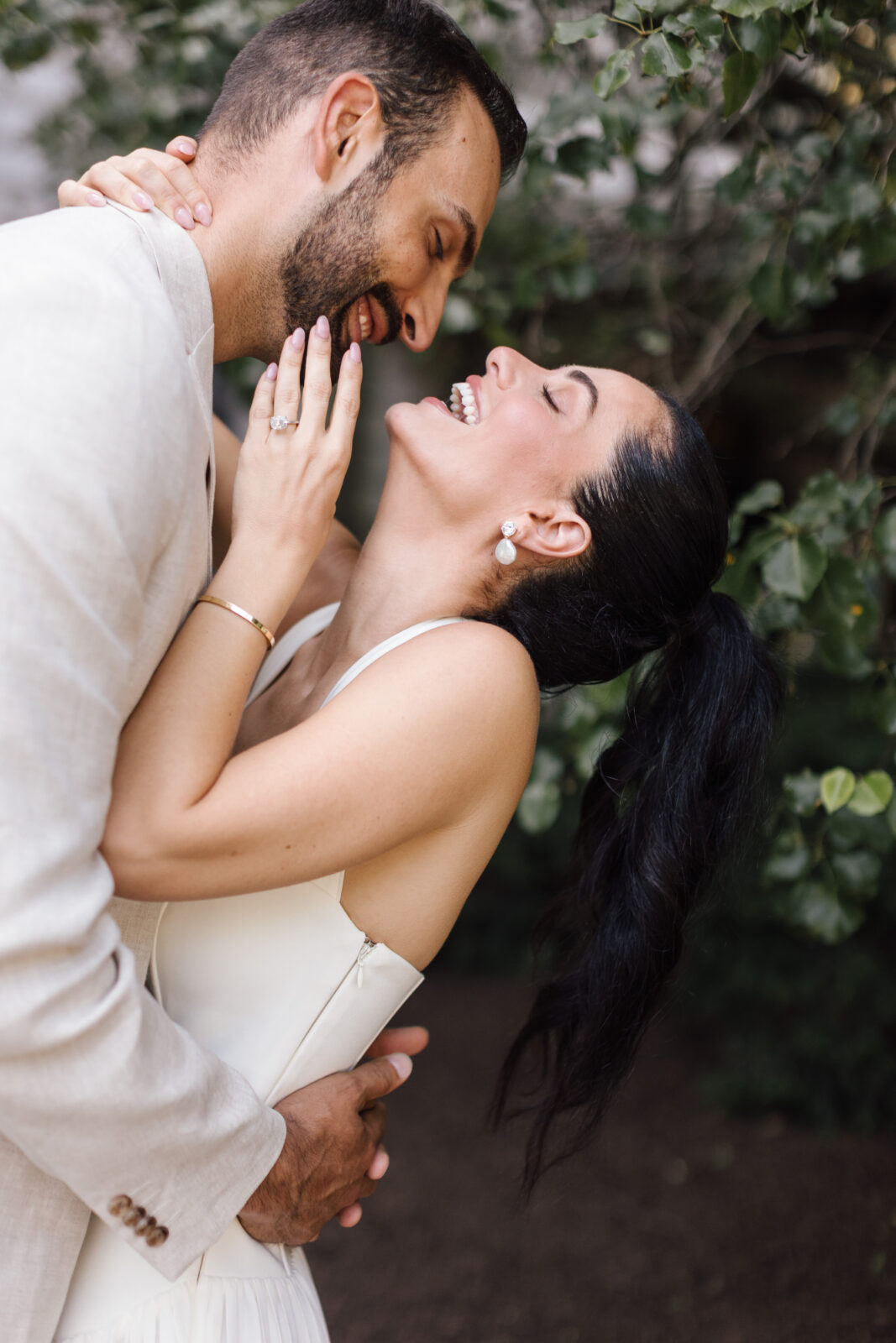 Luxury-Wedding-Pictures-History-Museum-Pittsburgh-Photographers